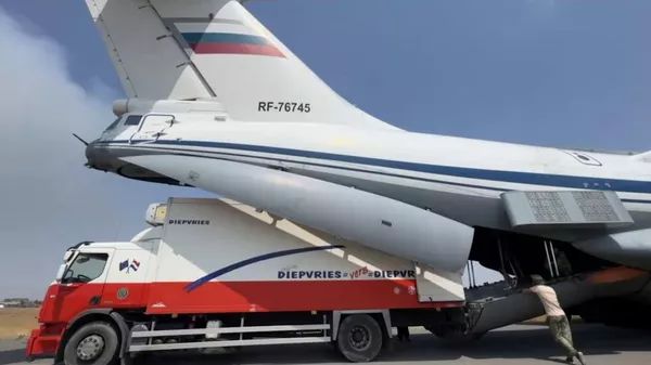 Россия направляет гуманитарную помощь для переселенцев из Нагорного Карабаха в рамках проекта Россия с вами - Sputnik Армения