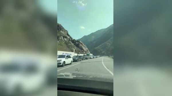 Очередь на Ларсе - Sputnik Արմենիա