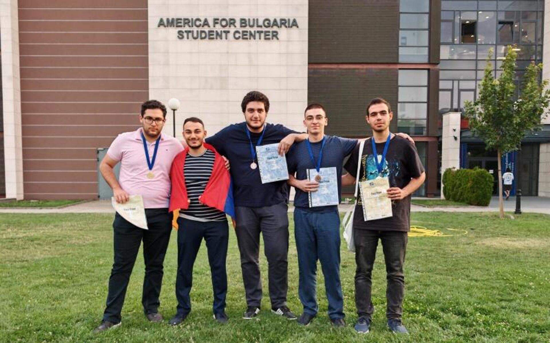 На международной студенческой олимпиаде по математике участники из Армении завоевали 2 золотые и 2 бронзовые медали - Sputnik Армения, 1920, 04.08.2025