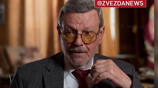 Артем Микоян мечтал об авиации в космосе, даже когда копал грядки под огурцы: Ованес Микоян - Sputnik Армения