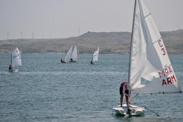 Օգոստոսի 6-ից 10-ն անցկացվում է ծովակալ Իսակովի անվան առագաստանավային սպորտի միջազգային հուշամրցաշարը - Sputnik Արմենիա