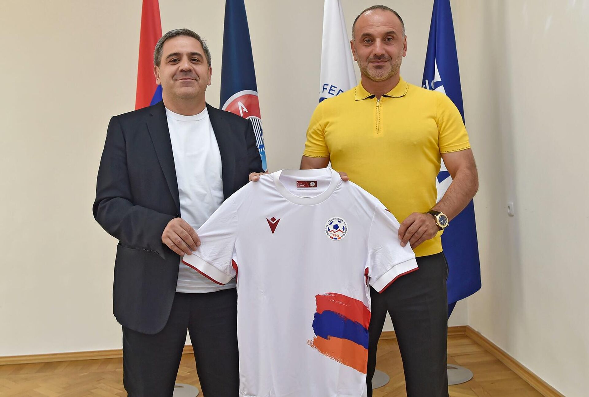 Егише Меликян назначен главным тренером сборной Армении по футболу (6 августа 2025). Еревaн - Sputnik Արմենիա, 1920, 06.08.2025