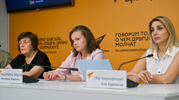 Видеомост Еревaн - Душaнбе - Бишкeк посвященный Международной премии Евразия (7 августа 2025). Еревaн - Sputnik Армения