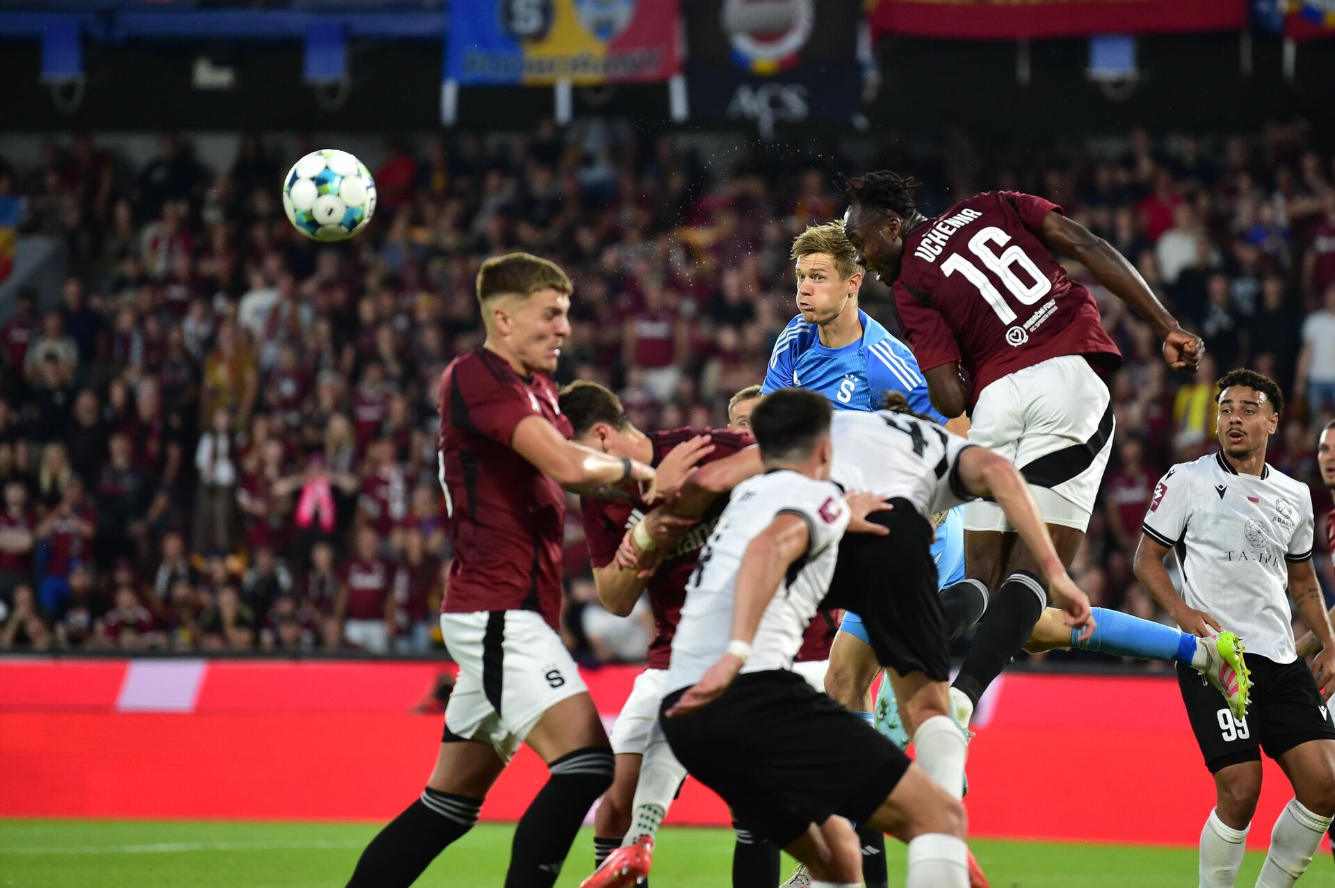 Футбольный матч третьего квалификационного раунда Лиги Конференций УЕФА между ФК Спарта Прага и ФК Арарат-Армения (7 августа 2025). Прага - Sputnik Армения, 1920, 08.08.2025