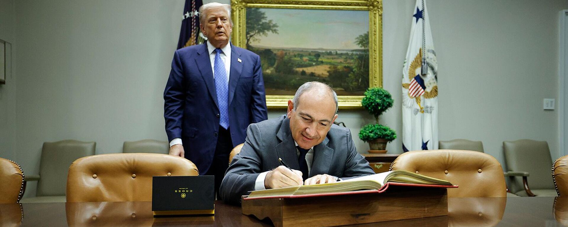 Встреча премьер-министра Никола Пашиняна с президентом США Дональдом Трампом (9 августа 2025). Вашингтон - Sputnik Армения, 1920, 11.08.2025