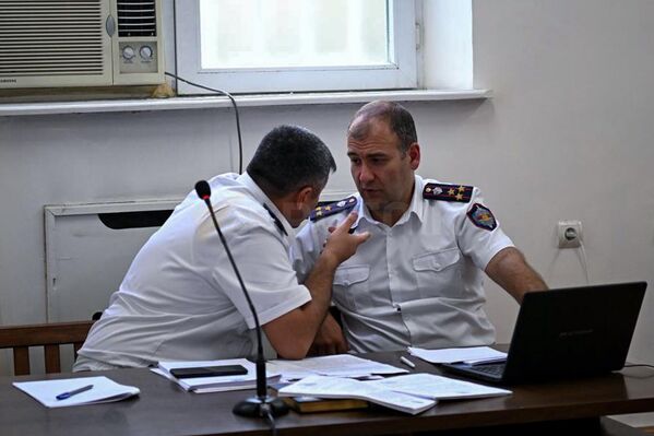 Прокуроры во время судебного заседания по делу предводителя Ширакской епархии архиепископа Микаэла Аджапахяна - Sputnik Армения