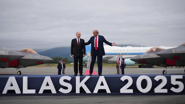 Президенты РФ и США Владимир Путин и Дональд Трамп на объединенной базе Элмендорф-Ричардсон (15 августа 2025). Аляска - Sputnik Армения