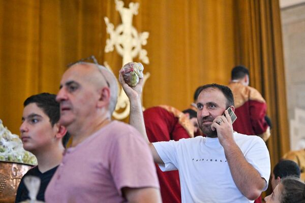 В праздник Успения Богородицы освящается также весь урожай - Sputnik Армения