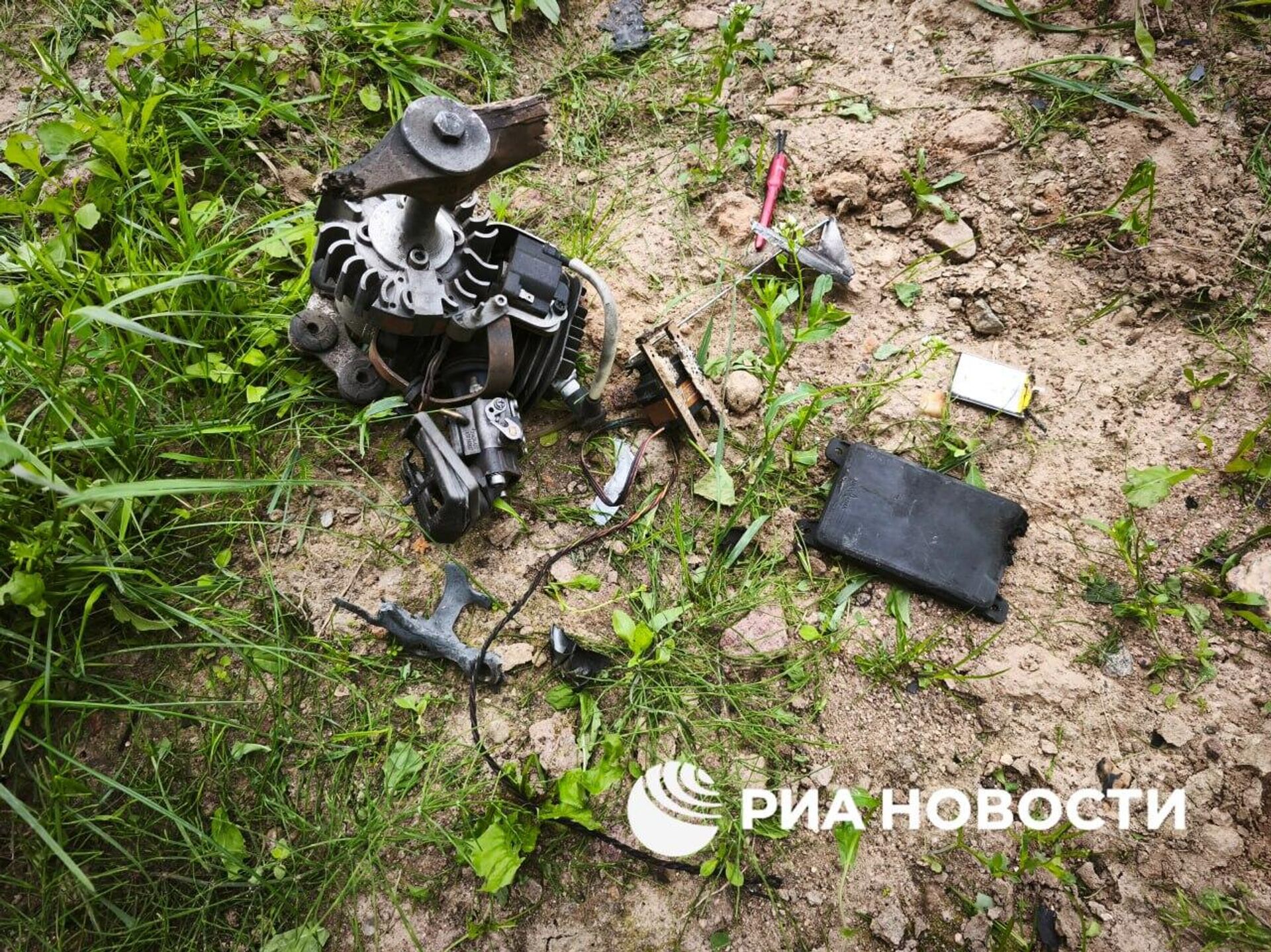 Обломки украинского БПЛА, сбитого над Смоленской АЭС - Sputnik Արմենիա, 1920, 17.08.2025