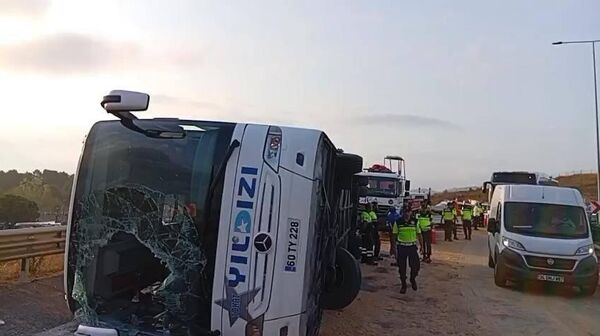 ДТП с автобусом на одном из шоссе Стамбула (18 августа 2025). Турция - Sputnik Армения