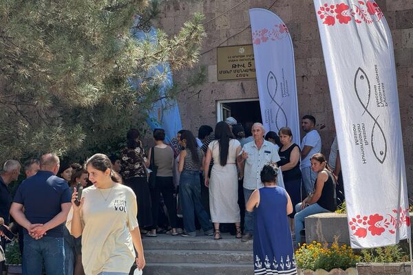 Արցախից տեղահանված շուրջ 2000 ընտանիք արդեն ռուսական մարդասիրական օգնություն է ստացել - Sputnik Արմենիա