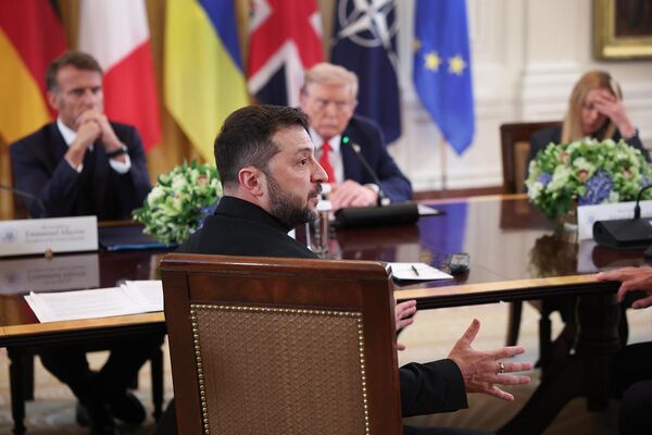 Президент США Дональд Трамп проведет встречу с президентом Украины Владимиром Зеленским и европейскими лидерами в Белом доме (18 августа 2025). Вашингтон - Sputnik Армения