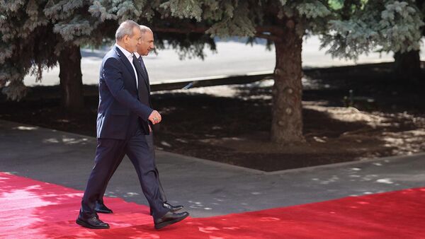 Մասուդ Փեզեշքիանն ու Նիկոլ Փաշինյանը - Sputnik Արմենիա