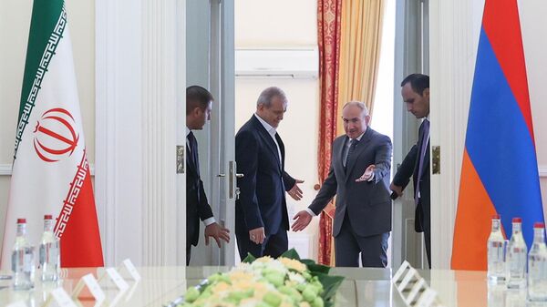 Իրանի նախագահն ու Նիկոլ Փաշինյանը - Sputnik Արմենիա
