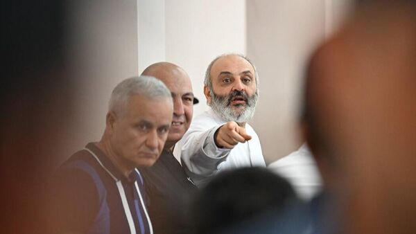 Баграт Галстанян прибыл на судебное заседание по своему делу (19 августа 2025). Еревaн - Sputnik Армения