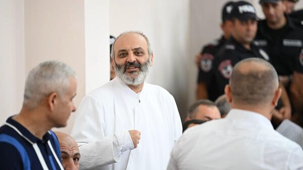 Баграт Галстанян прибыл на судебное заседание по своему делу (19 августа 2025). Еревaн - Sputnik Армения