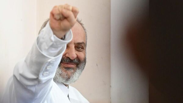 Архиепископ Баграт Галстанян на судебном заседании по своему делу (19 августа 2025). Еревaн - Sputnik Армения