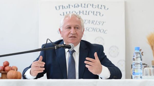 Վահագն Աթաբեկյանը  - Sputnik Արմենիա