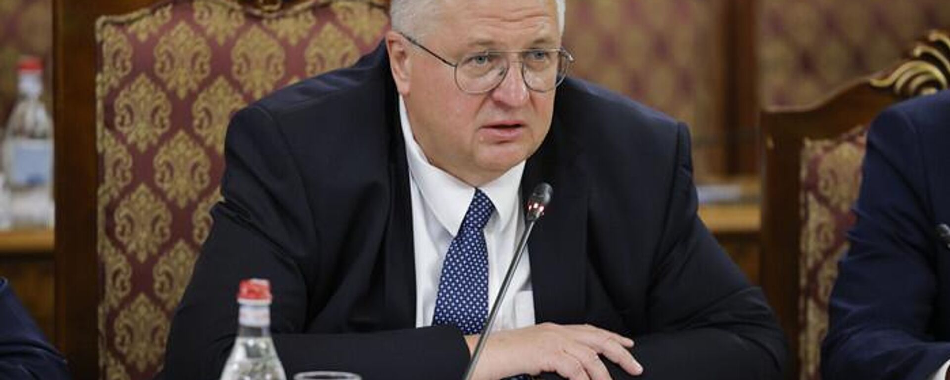 Зампредседателя правительства Мгер Григорян принял зампредседателя правительства РФ Алексея Оверчука (20 августа 2025). Ереван - Sputnik Армения, 1920, 01.09.2025