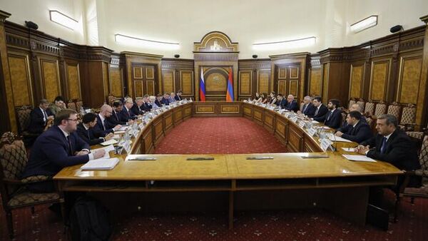 Մհեր Գրիգորյանն ընդունել է Ալեքսեյ Օվերչուկին - Sputnik Արմենիա