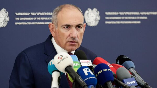 Премьер-министр Никол Пашинян отвечает на вопросы журналистов (21 августа 2025). Еревaн - Sputnik Армения