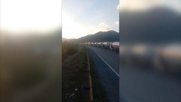 Վերին Լարսից հարյուրավոր բեռնատարներ վերադառնում են Հայաստան - Sputnik Արմենիա