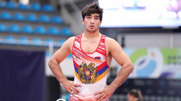 Эрик Тер-Матевосян (87 кг) стал бронзовым призёром чемпионата мира по греко-римской борьбе среди юношей до 20 лет - Sputnik Армения