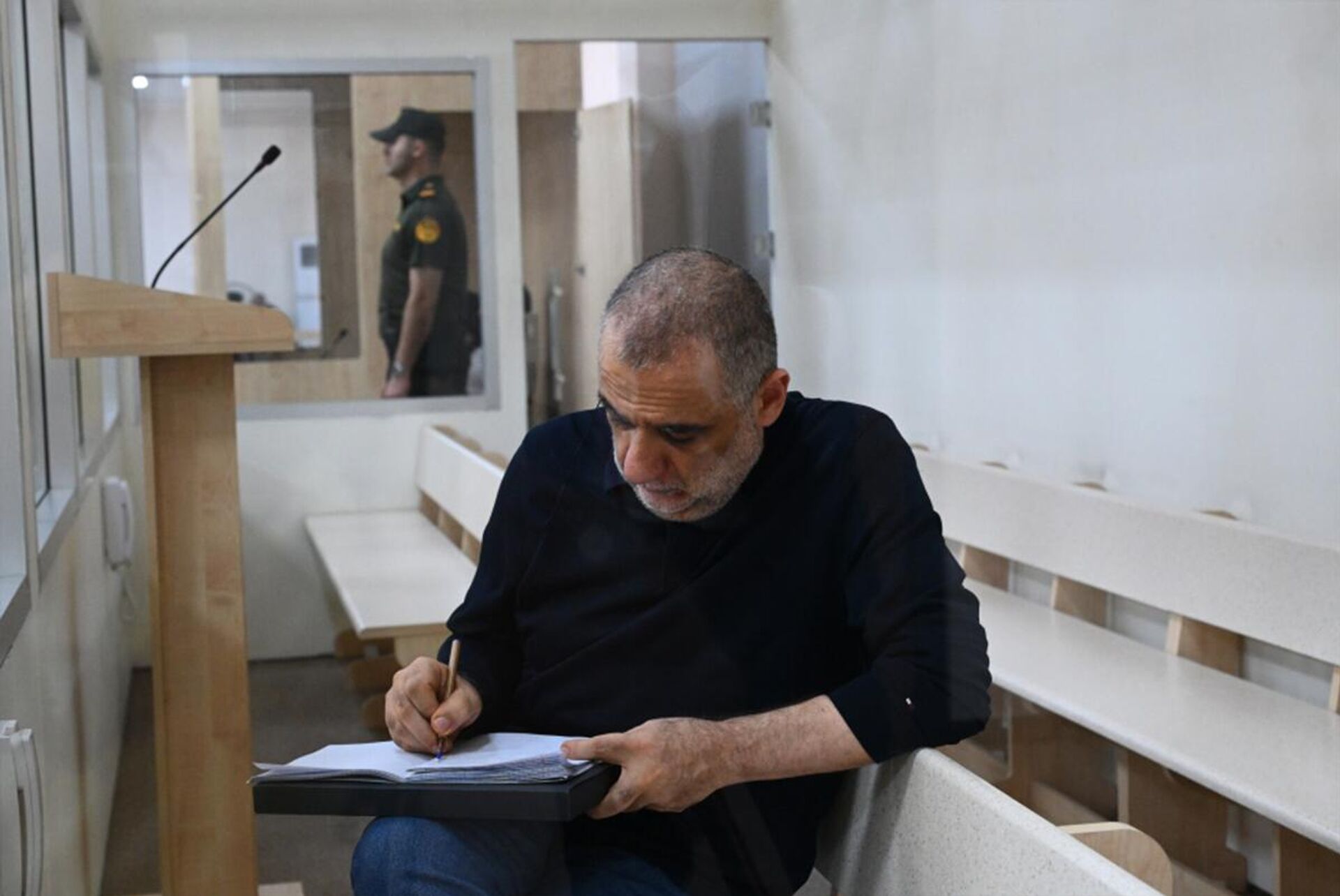 Рубен Варданян во время суда (26 августа 2025). Баку - Sputnik Արմենիա, 1920, 26.08.2025