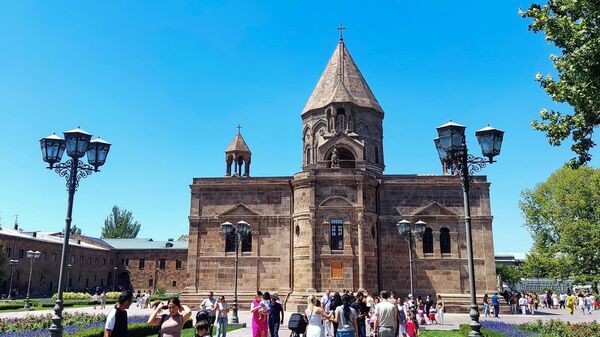 Кафедральный собор в Эчмиадзине - Sputnik Արմենիա