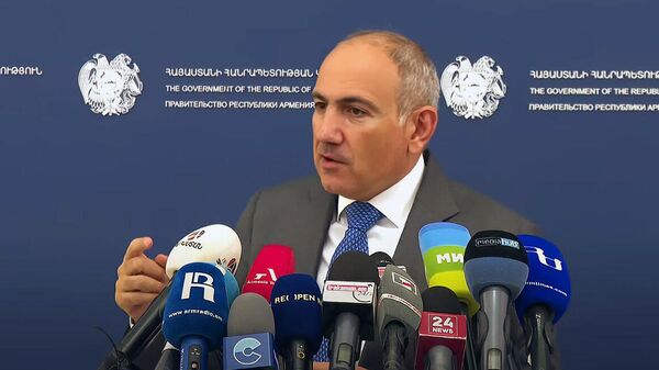 Никол Пашинян проводит брифинг (28 августа 2025). Еревaн - Sputnik Армения