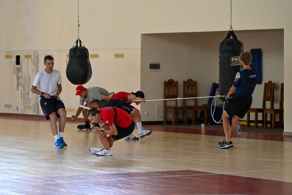 Члены сборной России по конькобежному спорту в Цахкадзоре готовятся к олимпийским соревнованиям - Sputnik Армения