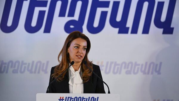 Гоар Гумашян во время презентации народного движения По-нашему, основанного по инициативе мецената и предпринимателя Самвела Карапетяна (29 августа 2025). Еревaн - Sputnik Армения