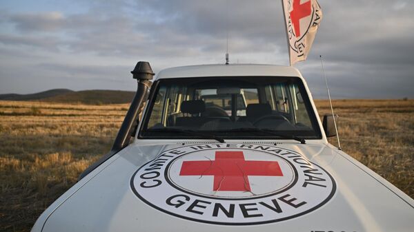 Կարմիր խաչի ավտոմեքենան - Sputnik Արմենիա