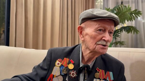 Ветеран ВОВ отмечает 100-летие - Sputnik Армения