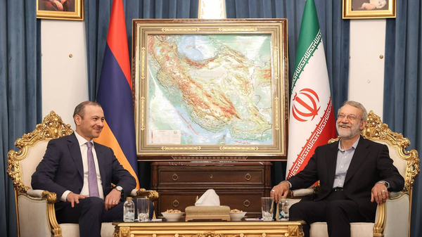 Cекретарь Совбеза Армен Григорян встретился с секретарем Высшего совета национальной безопасности Ирана и советником Верховного лидера Али Лариджани (30 августа 2025). Тегеран - Sputnik Армения