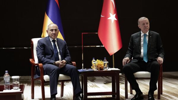 Премьер-министр Никол Пашинян встретился с президентом Турции Реджепом Тайипом Эрдоганом на полях саммита ШОС в Тяньцзине (1 сентября 2025). Китай - Sputnik Армения