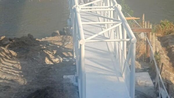 Пешеходный мост на станции Айрум - Sputnik Արմենիա