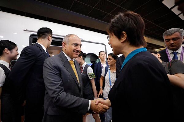 Նիկոլ Փաշինյան - Sputnik Արմենիա