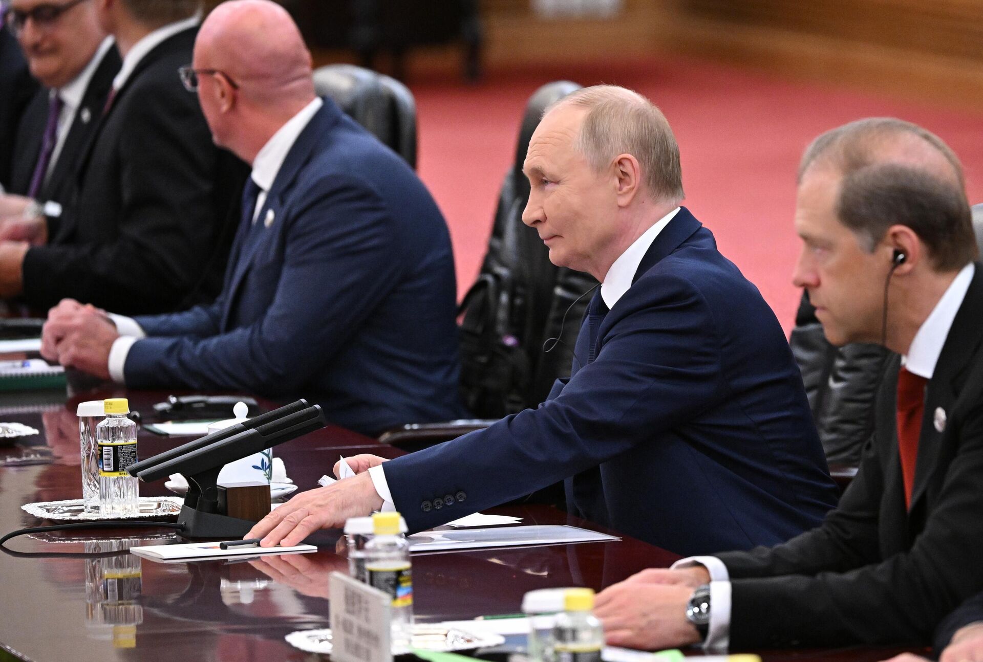 Президент РФ Владимир Путин во время встречи российско-китайских переговоров в Пекине (2 сентября 2025). Китай - Sputnik Արմենիա, 1920, 02.09.2025