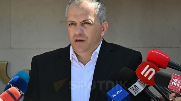 Самвел Шахраманян выступает на открытии мемориального комплекса Зов Арцаха в Ераблуре в память о героях, павших в ходе карабахской войны, а также о невинных жертвах трагического взрыва 25 сентября (2 сентября 2025). Еревaн - Sputnik Армения