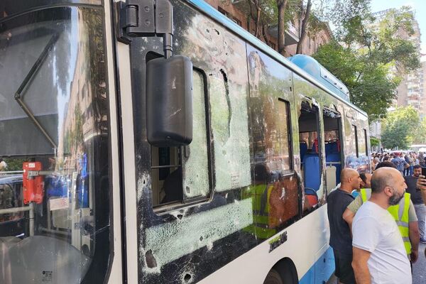 Վնասված ավտոբուսը - Sputnik Արմենիա