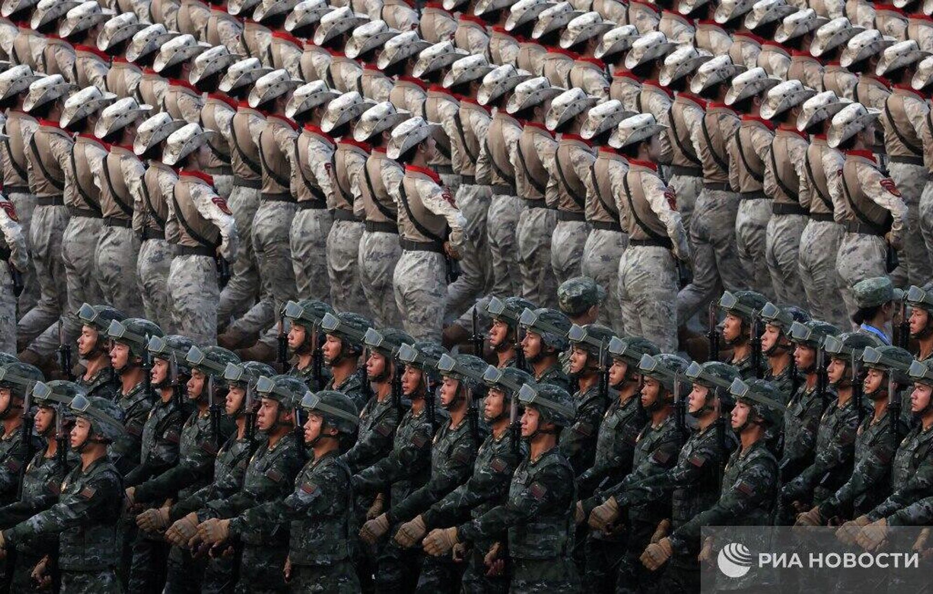 Военный парад по случаю 80-летия Победы в Войне сопротивления китайского народа японским захватчикам и в Мировой антифашистской войне (3 сентября 2025). Пекин - Sputnik Армения, 1920, 03.09.2025