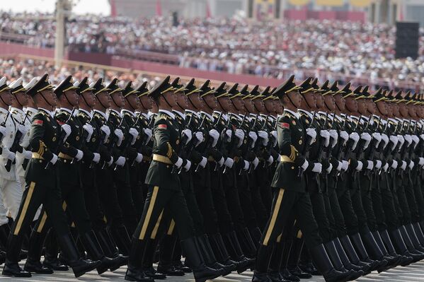 Շքերթին մասնակցել է մոտ 40 000 զինծառայող և գրեթե 500 տեսակ ռազմական տեխնիկա - Sputnik Արմենիա