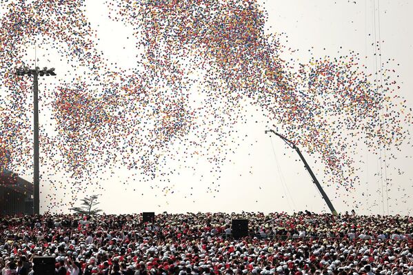 Պեկինի երկնքում փուչիկներով ազդարարվեց ռազմական շքերթի ավարտը - Sputnik Արմենիա