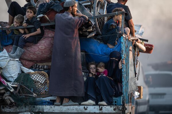 Жители имеют при себе лишь немногочисленное имущество - Sputnik Армения