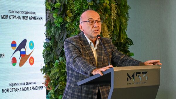 Доктор экономических наук Татул Манасерян на форуме Армения – ЕАЭС. Вместе вперед (5 сентября 2025). Еревaн - Sputnik Армения