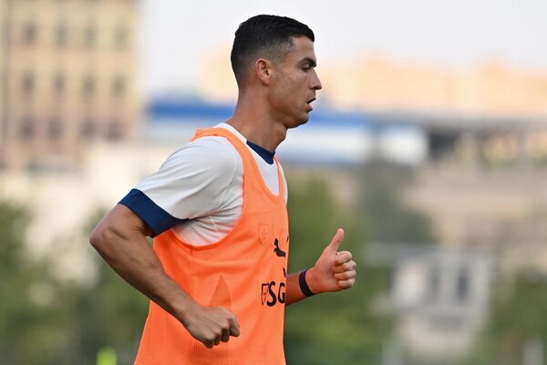 Криштиану Роналду во время предматчевой тренировки сборной Португалии (5 сентября 2025). Еревaн - Sputnik Армения