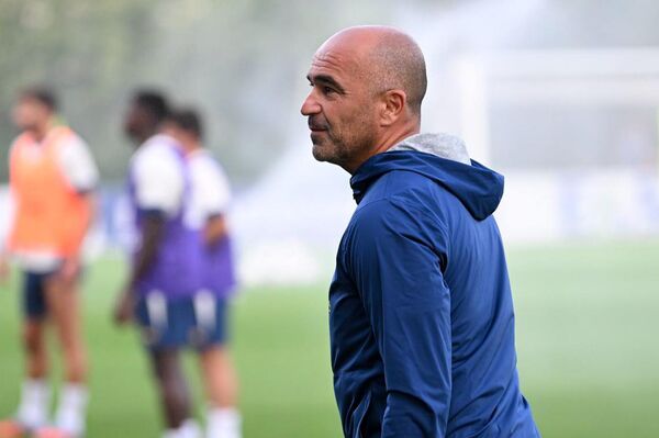 Тренер сборной Роберто Мартинес во время предматчевой тренировки сборной Португалии (5 сентября 2025). Еревaн - Sputnik Армения