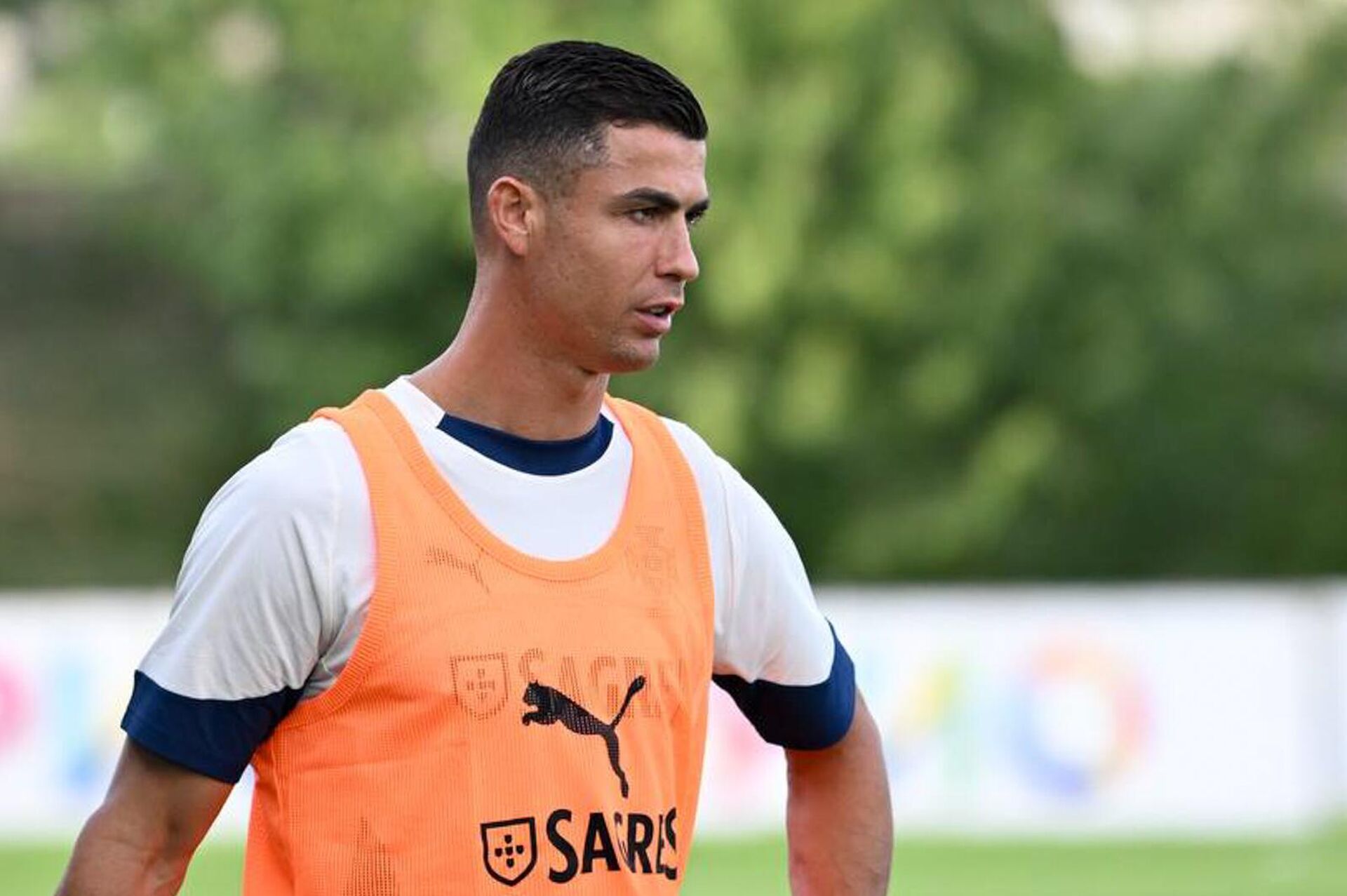 Криштиану Роналду во время предматчевой тренировки сборной Португалии (5 сентября 2025). Еревaн - Sputnik Армения, 1920, 05.09.2025