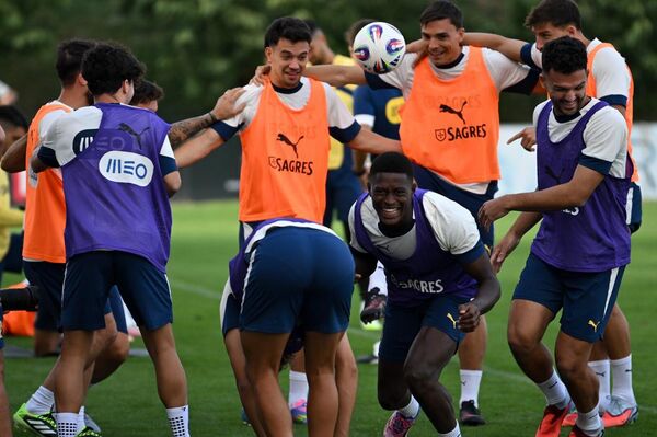 Предматчевая тренировка сборной Португалии (5 сентября 2025). Еревaн - Sputnik Армения